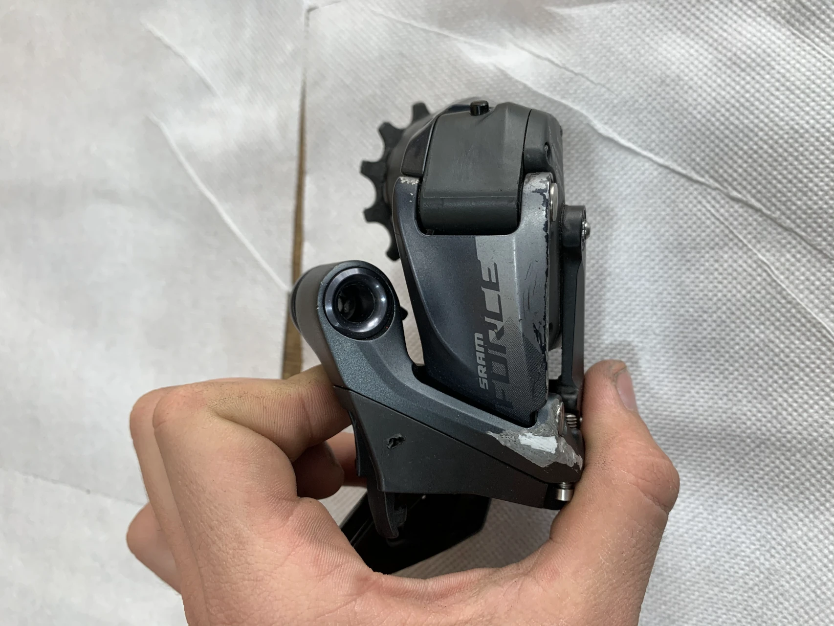 1. Caut schimbatoare Sram Etap AXS stricate