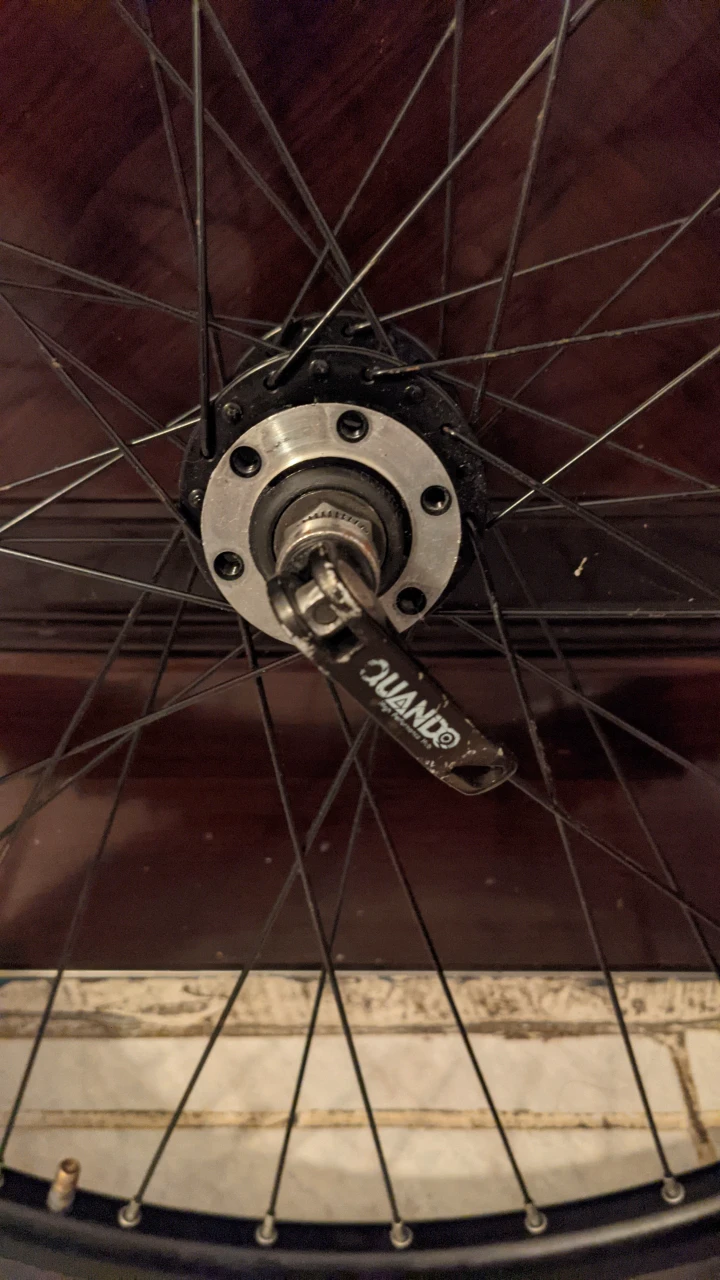 1. Roata Mtb 26 față prindere disc