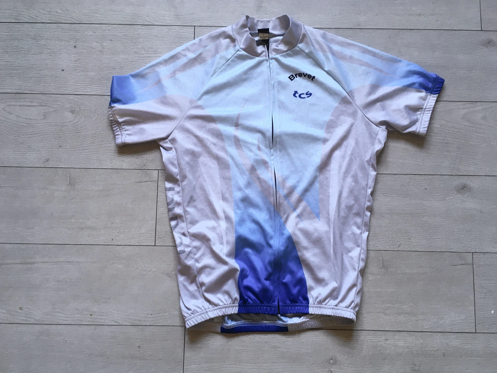 1. Tricou TCS L
