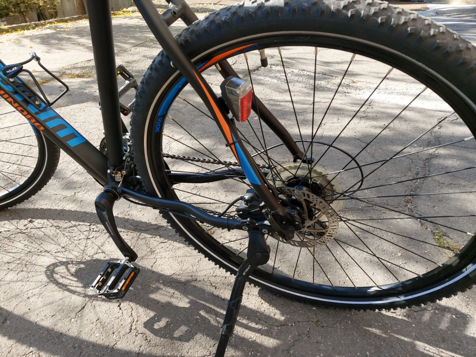 1. Bicicleta Winora Samoa
