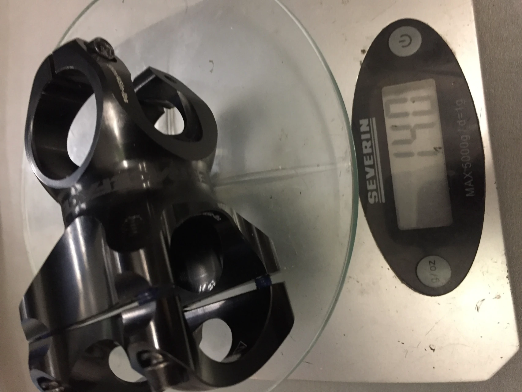 1. Carbon Race Face next R+Turbine