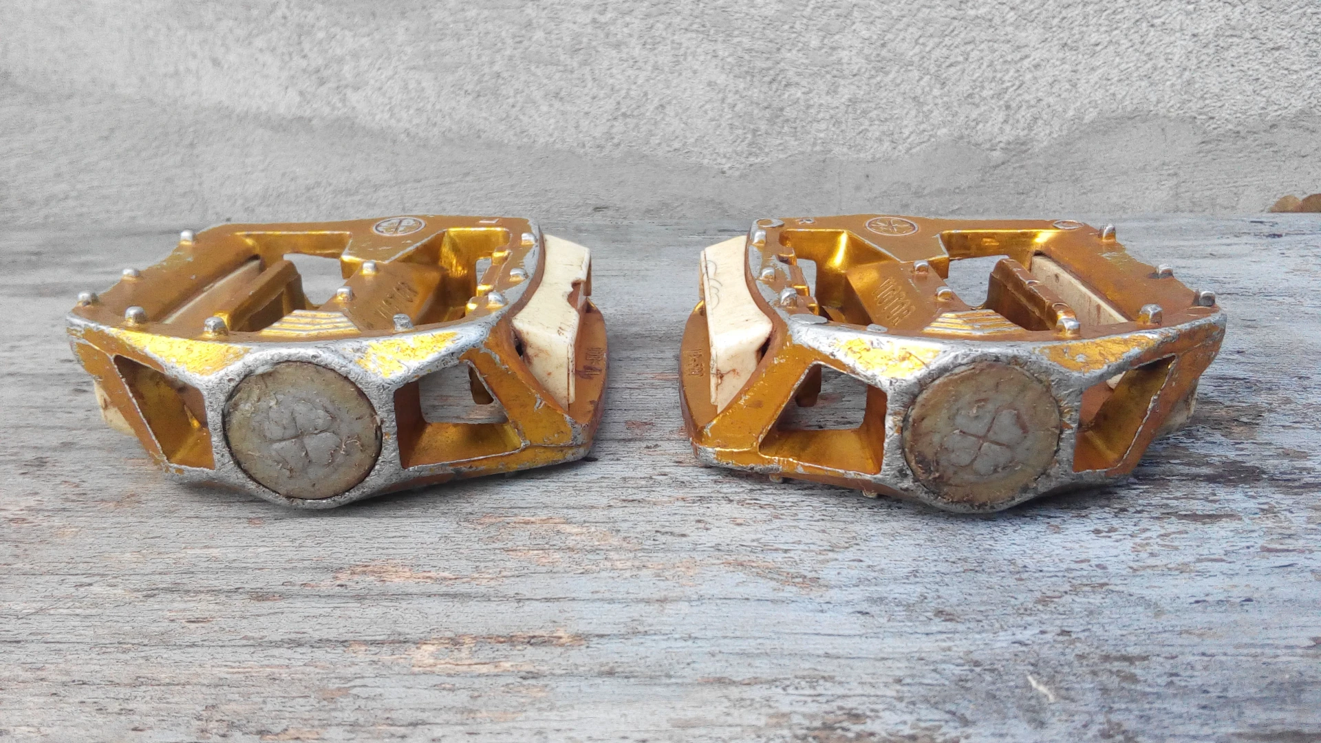 7. Pedale VP Victor gold bmx