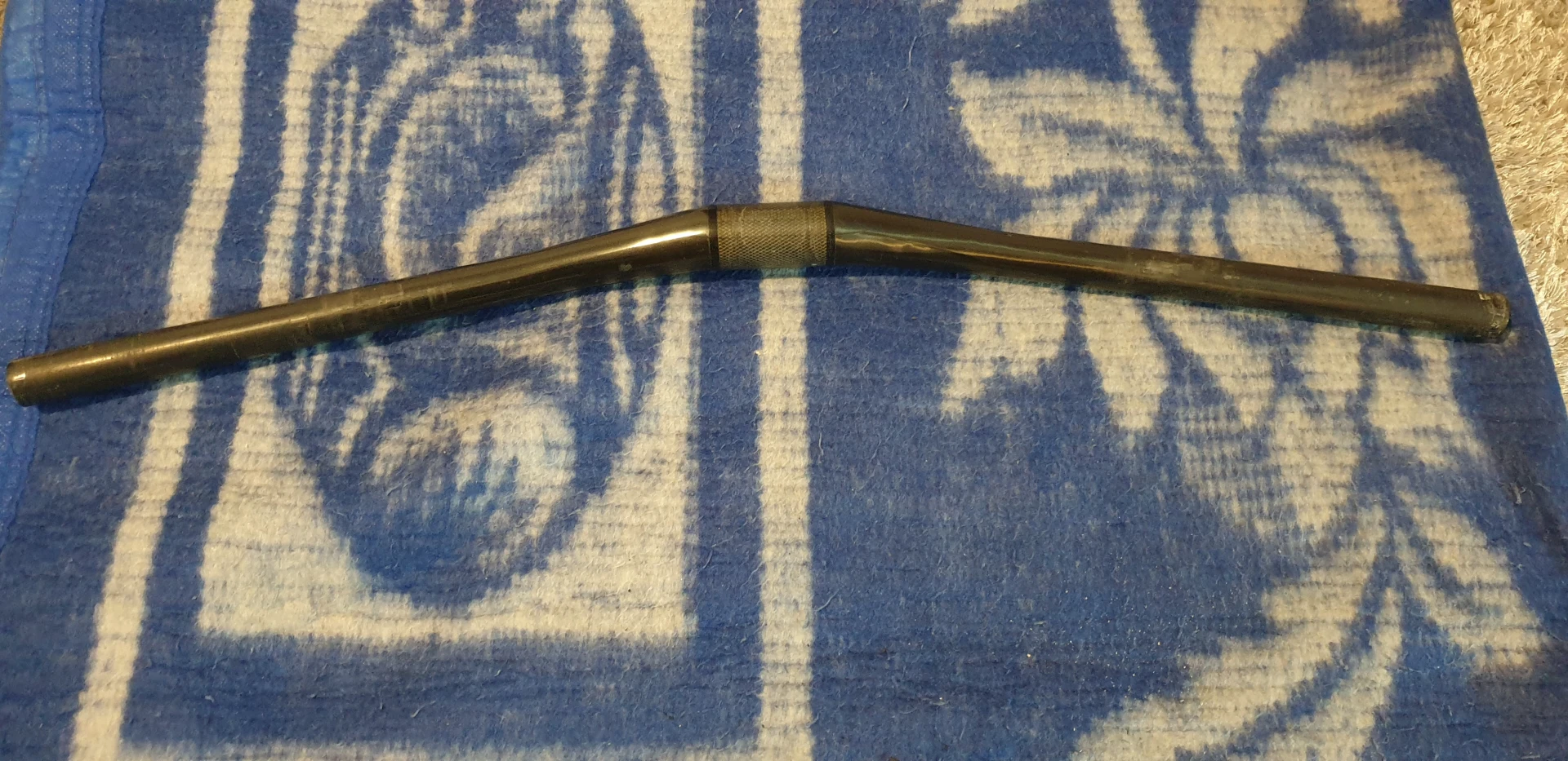 1. Ghidon Syntace Vector carbon 680mm