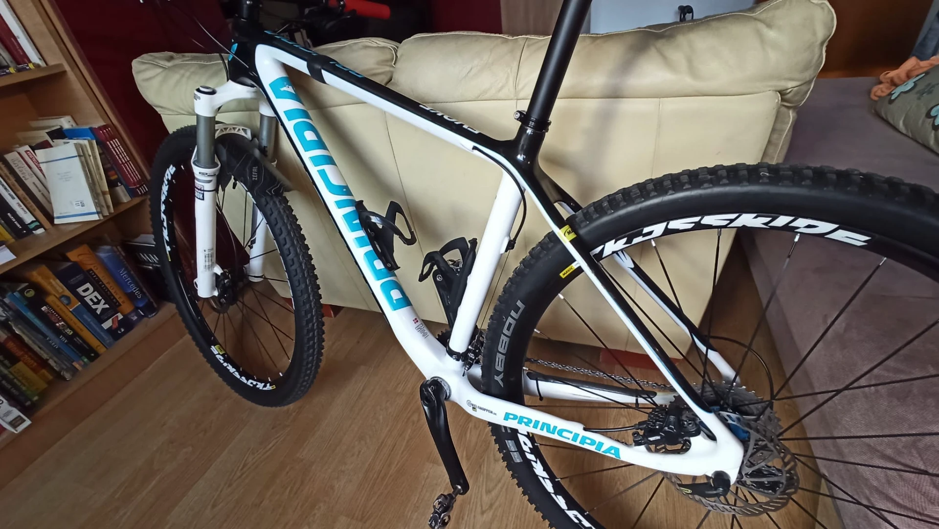 4. MTB Principia Evoke carbon 29