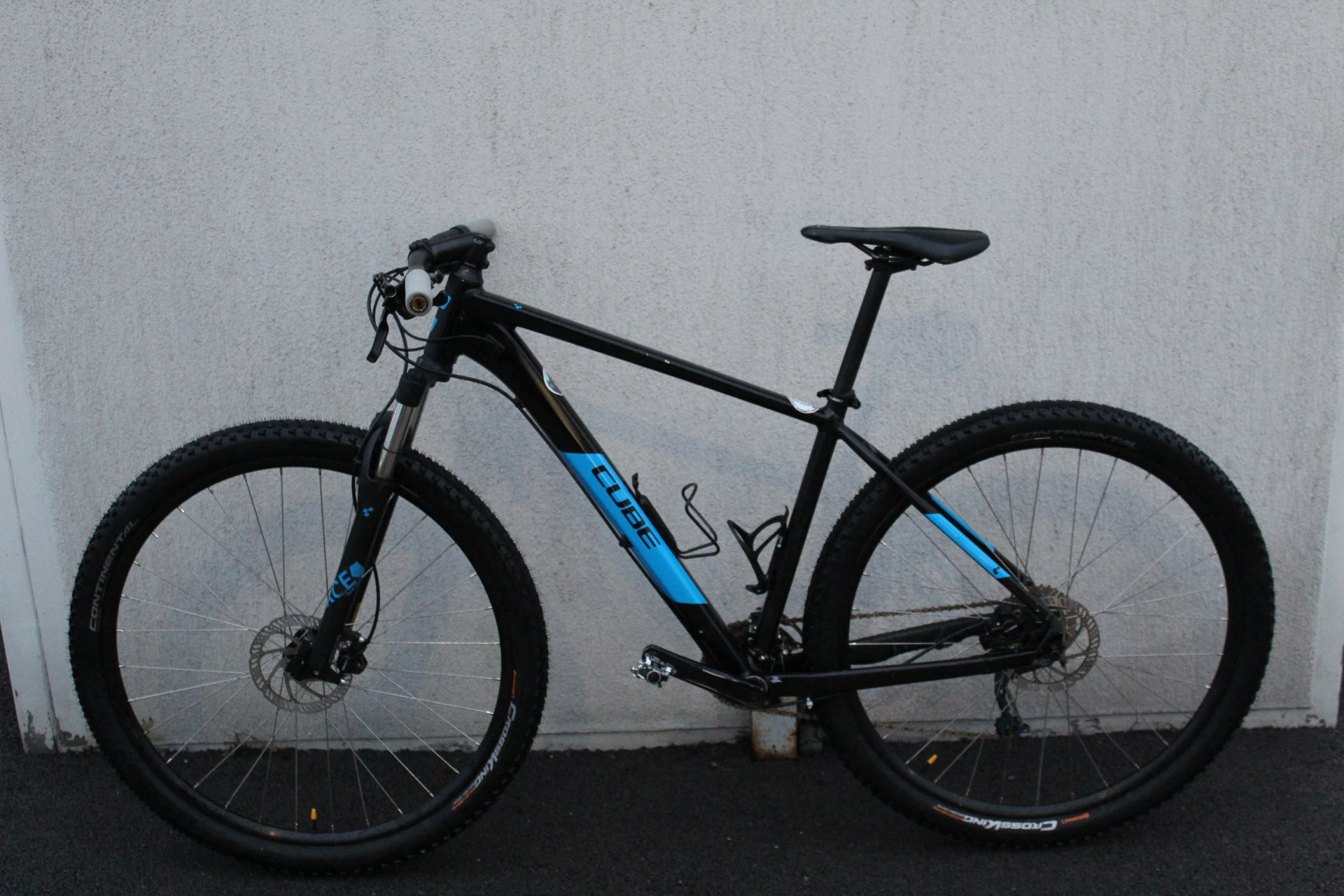 7. CUBE AIM PRO custom 2021 (nu scott,trek,merida,specialized,canyon)