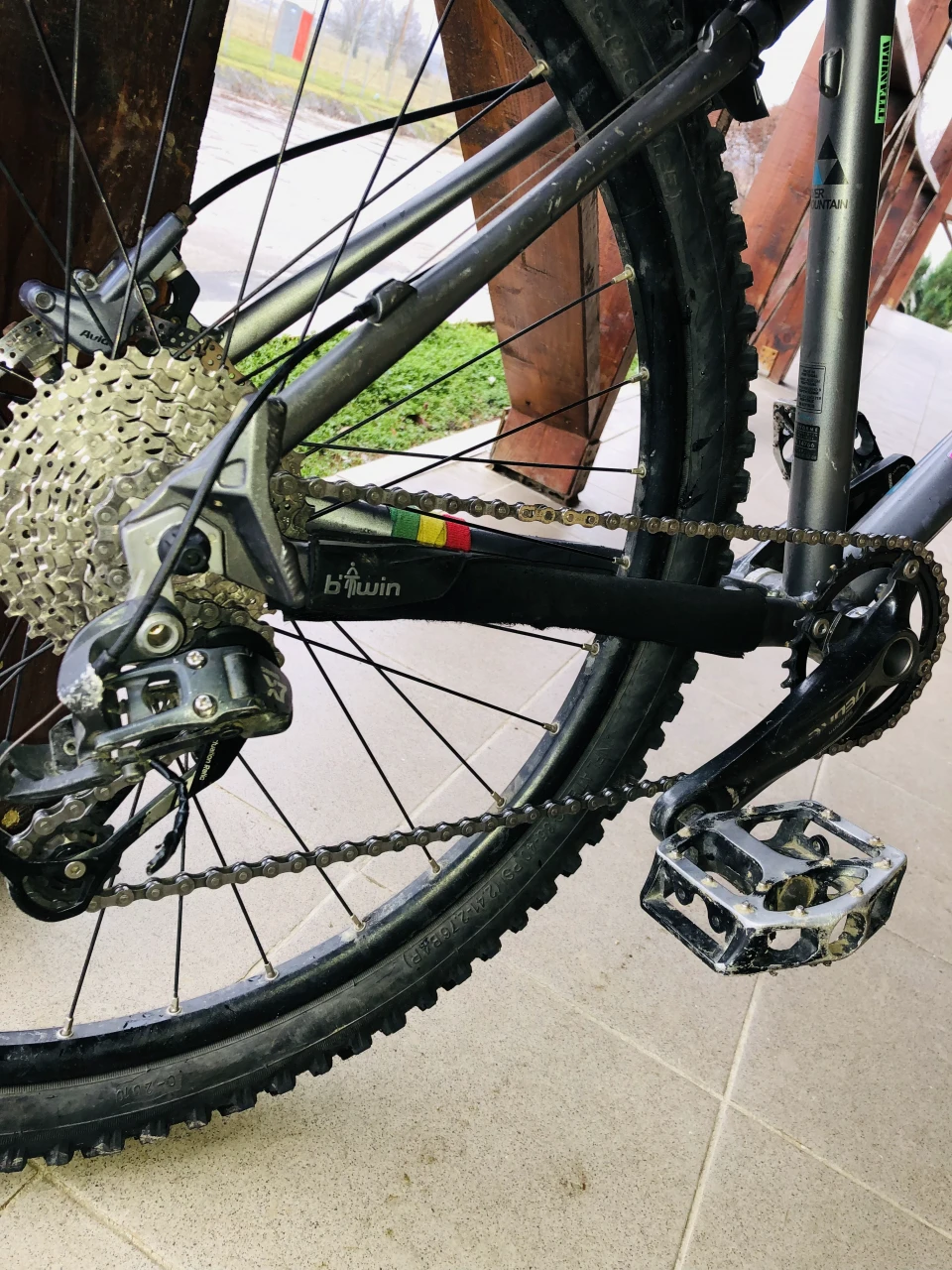 1. Vand bicicleta rockrider mtb