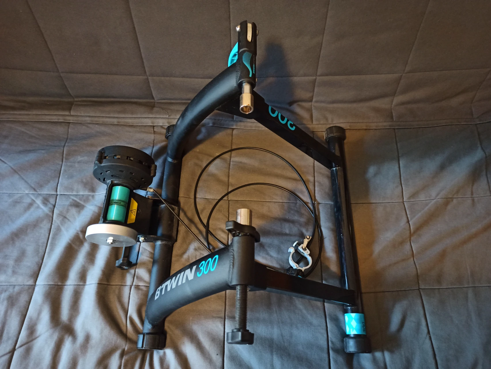 1. HOME TRAINER BTWIN 300 COMPATIBIL ZWIFT