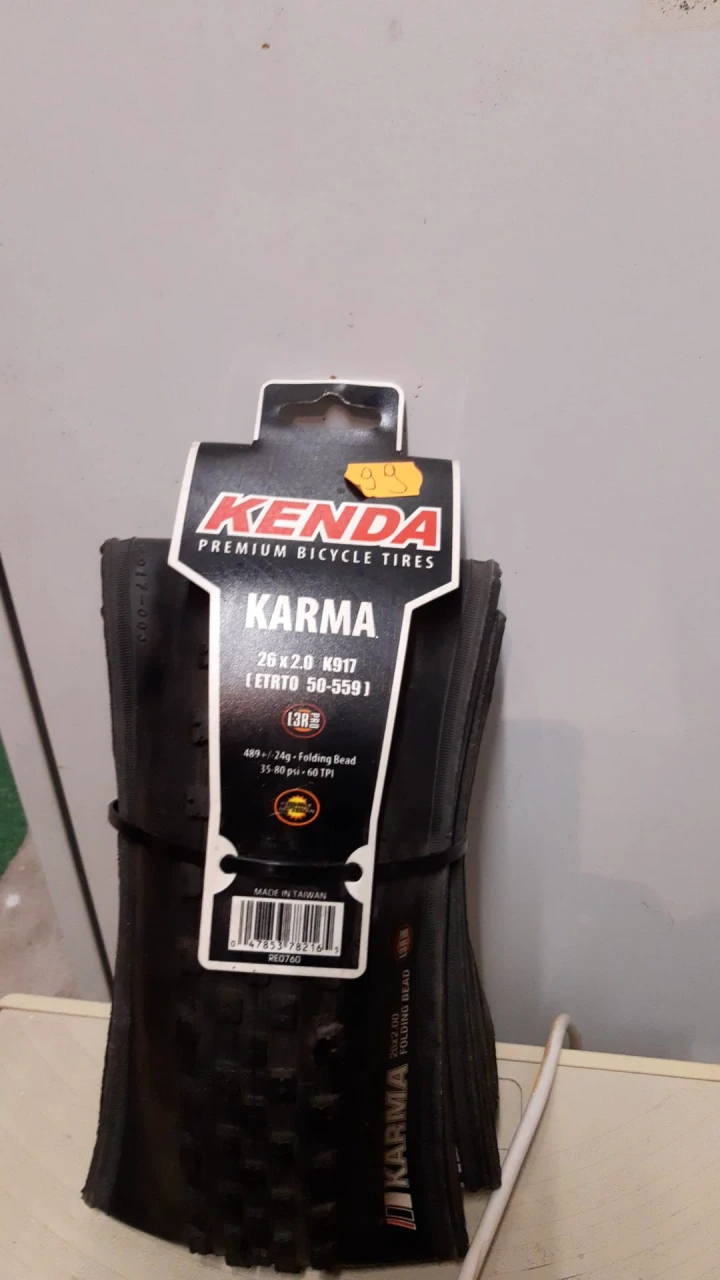 1. Kenda Karma Foldabil 26x2.0