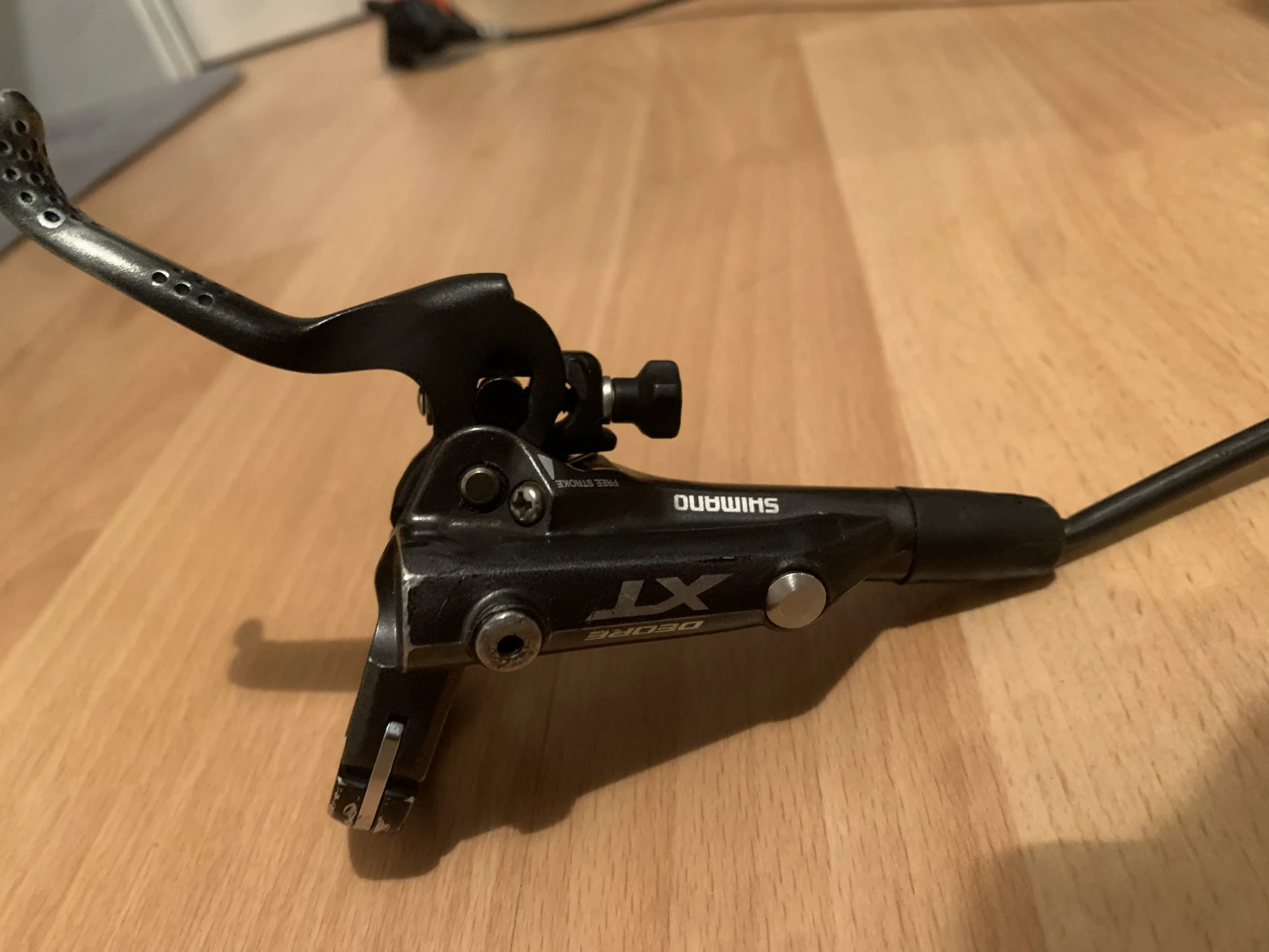 1. Frana fata shimano deore xt