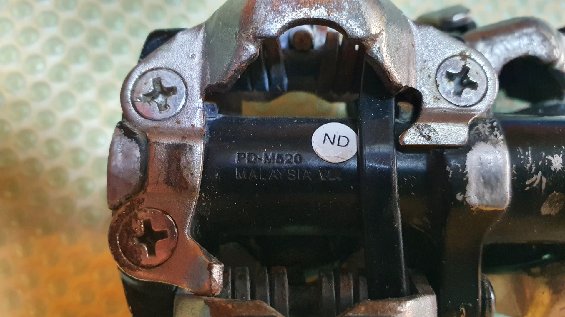 1. Vand pedale SPD shimano PD-M520