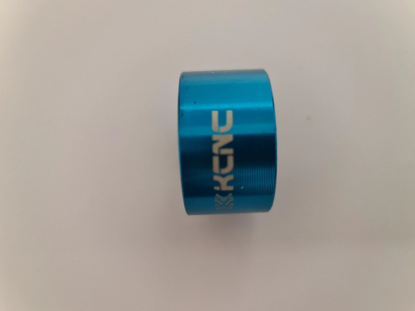 1. Distantier gat furca KCNC 20 mm