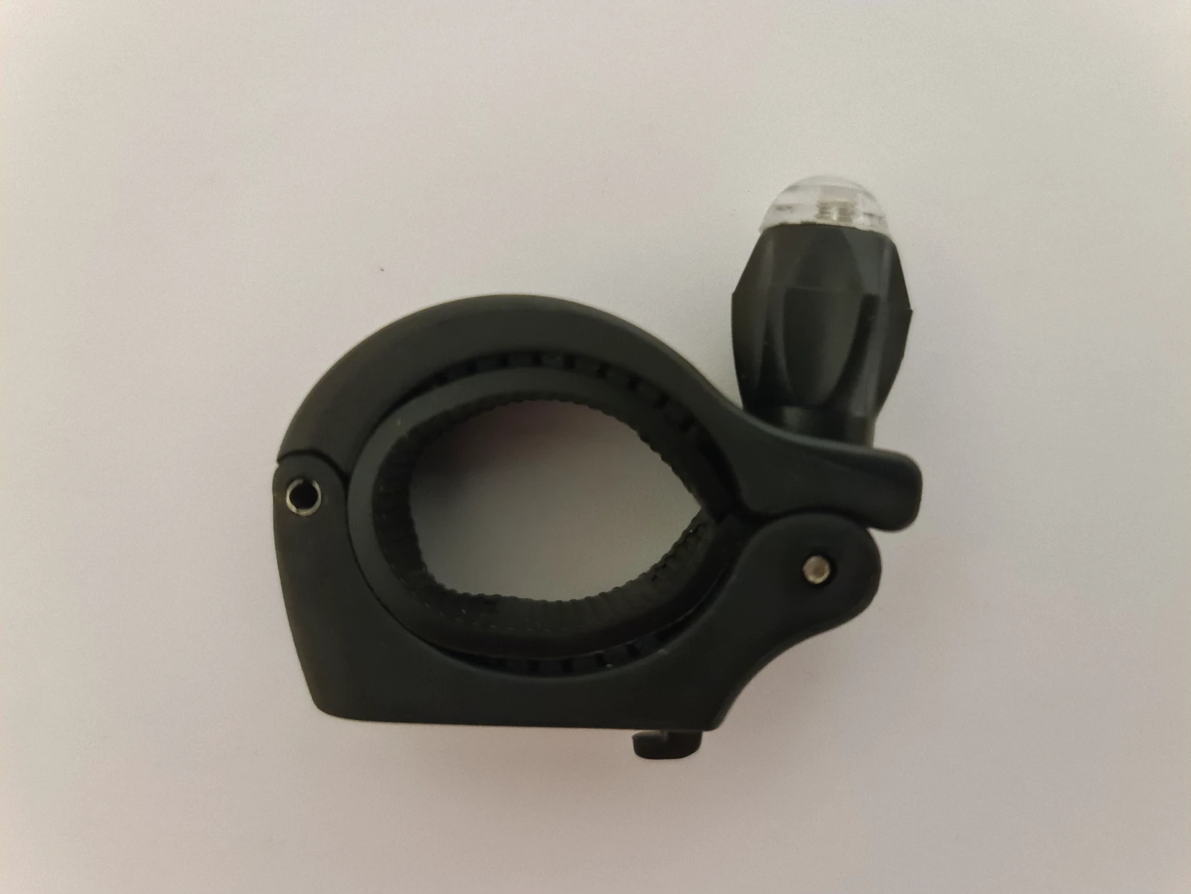 3. Colier pentru montaj pe ghidon far Bontrager