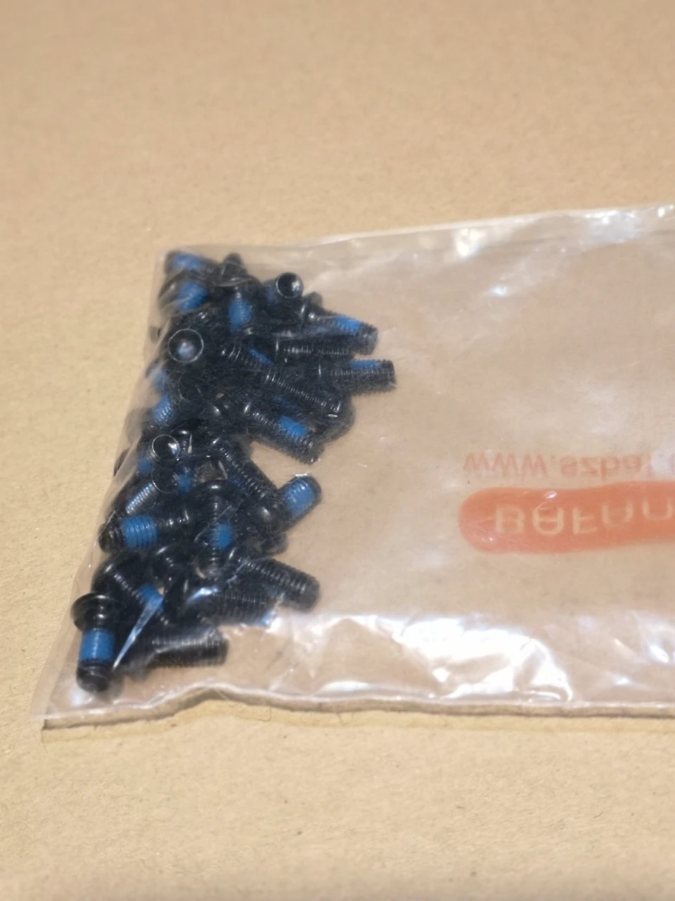 1. Suruburi prindere disc shimano