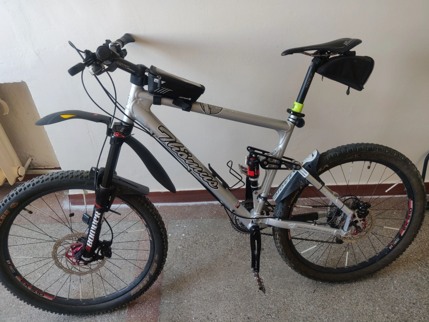 1. Bicicletă Thomus LightRider full suspension