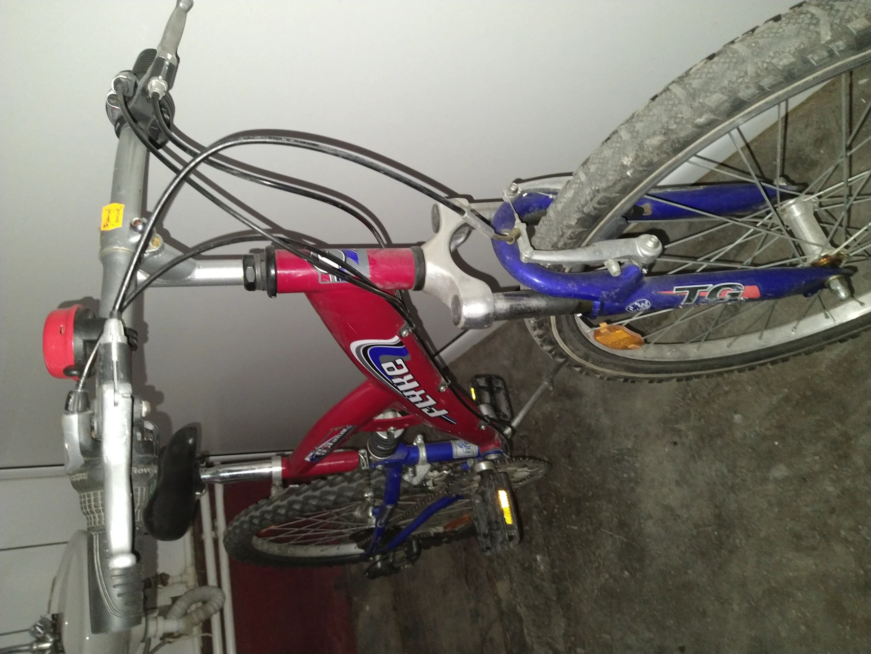 1. Bicicleta Flyke Aluminiu