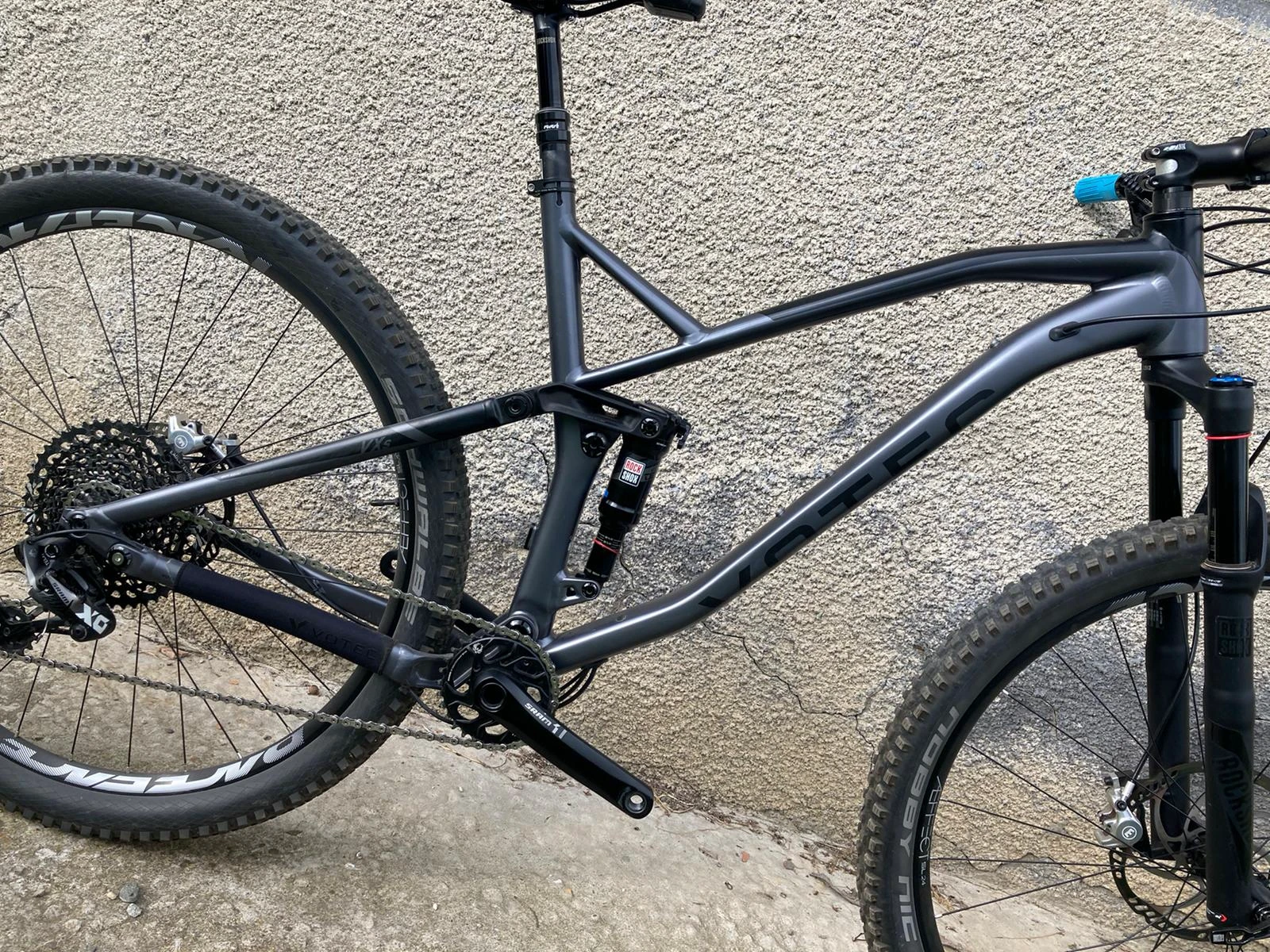 1. Bicicleta Votec 29er Full X12 Sram XO