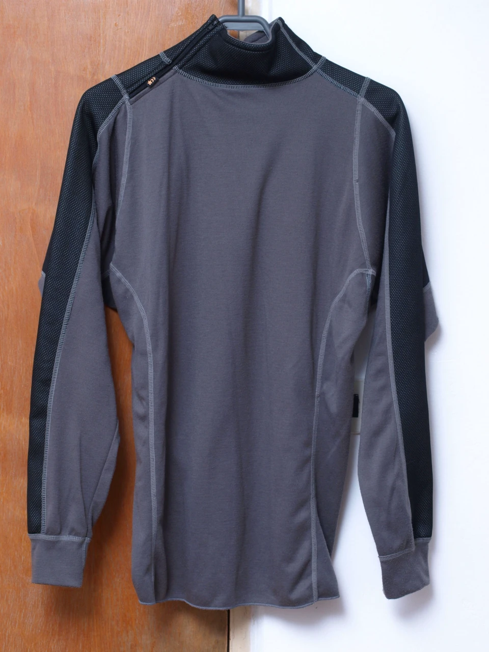 1. Bluza Bikers Winstopper S