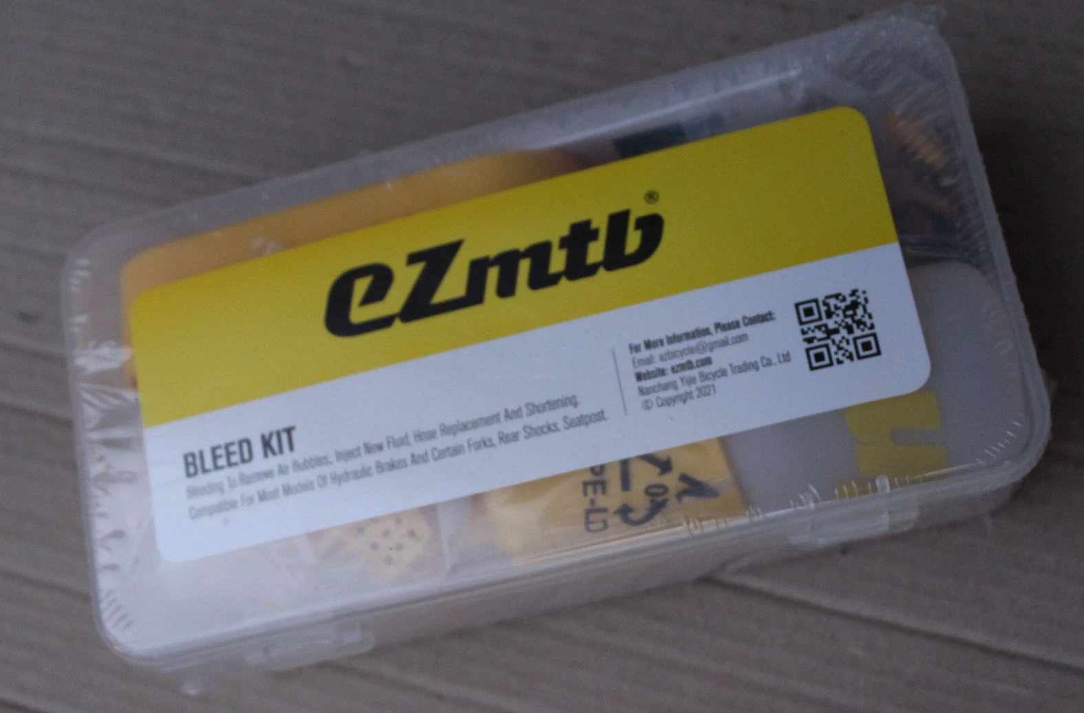 3. Bleed kit EZ Universal Comp - pentru frane, dropper si shock hidraulic