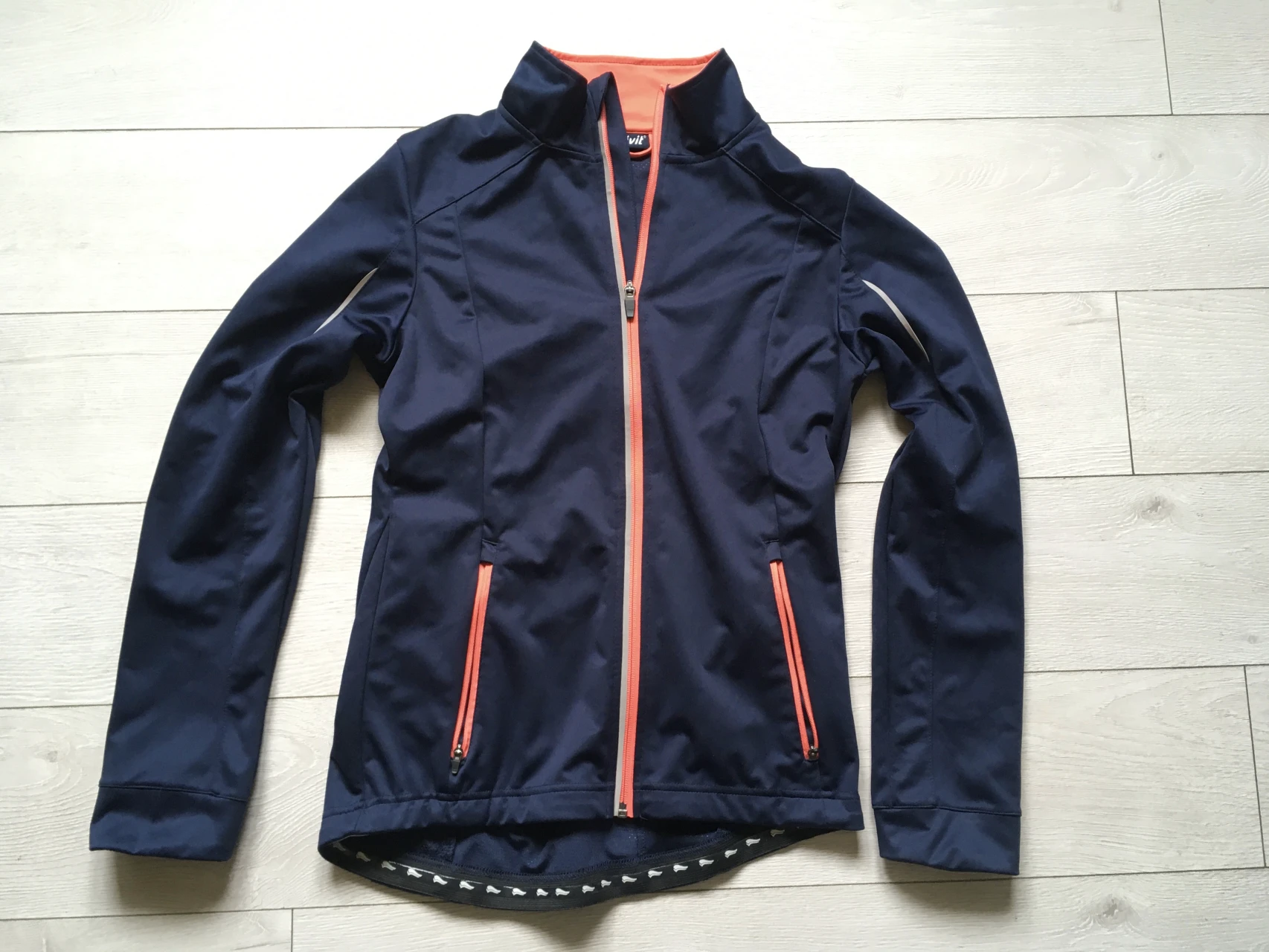 1. Jacheta softshell crivit S