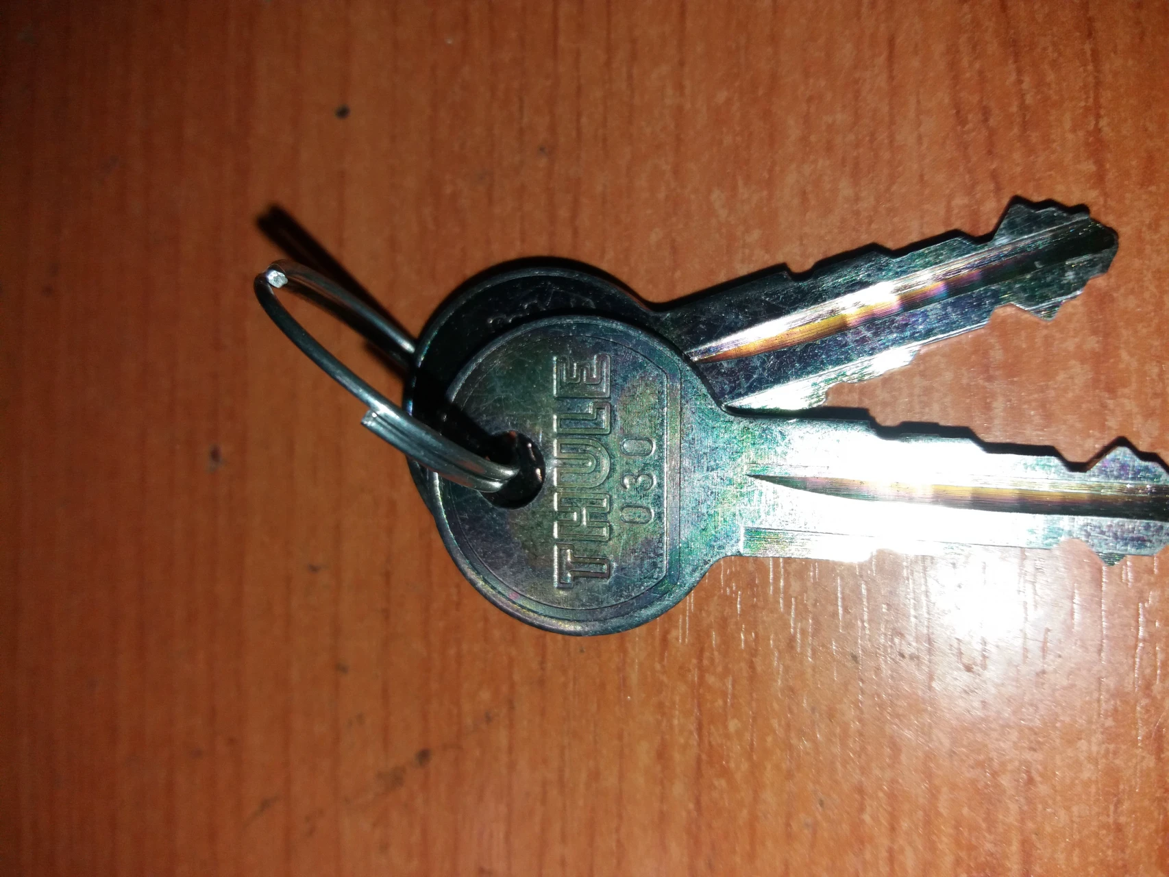 2. Cheie pentru sistemele antifurt Thule - N030 / N077 / N134 / N249