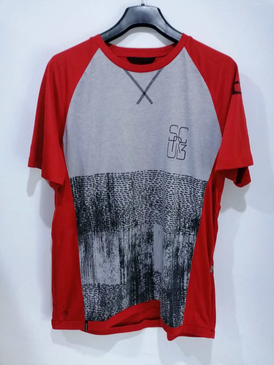 1. Tricou Ion Surfing Elements size XL