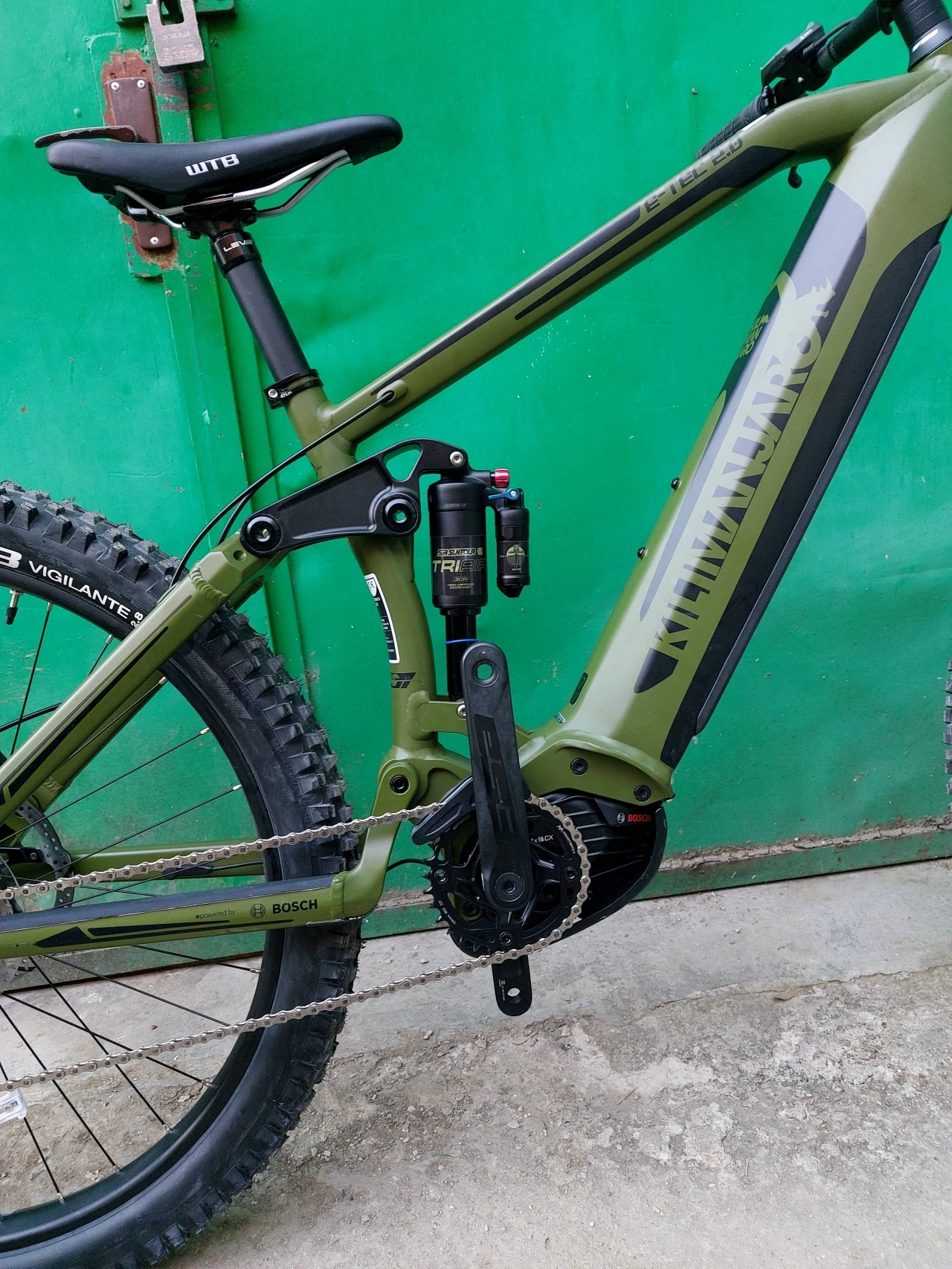 1. E-Bike X-Fact full suspension noua