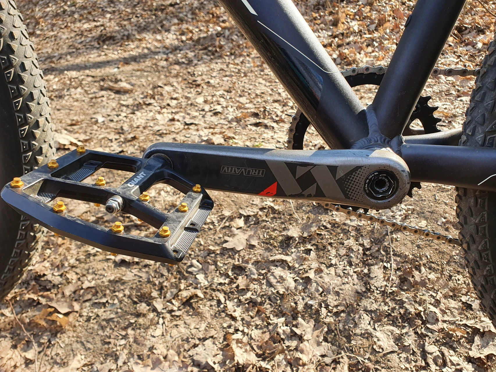 1. Vând bicicleta Cube LTD full SRAM XX