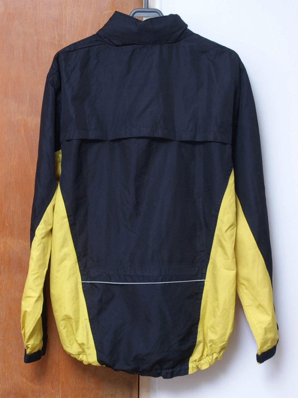1. Geaca 4Sports L