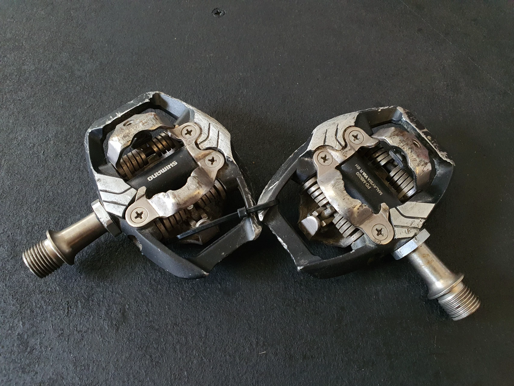 2. Pedale Shimano PD M8020 SPD