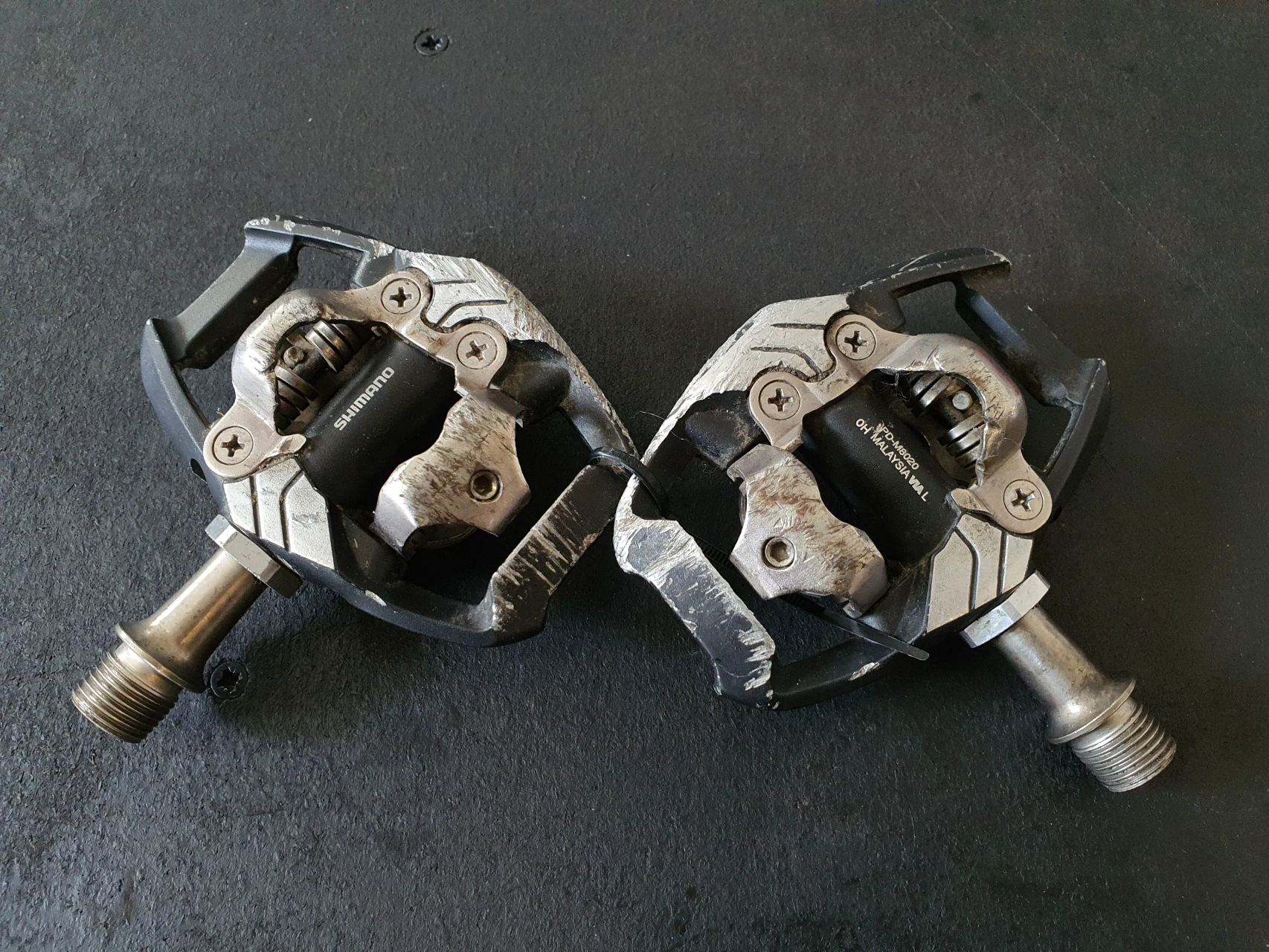 3. Pedale Shimano PD M8020 SPD