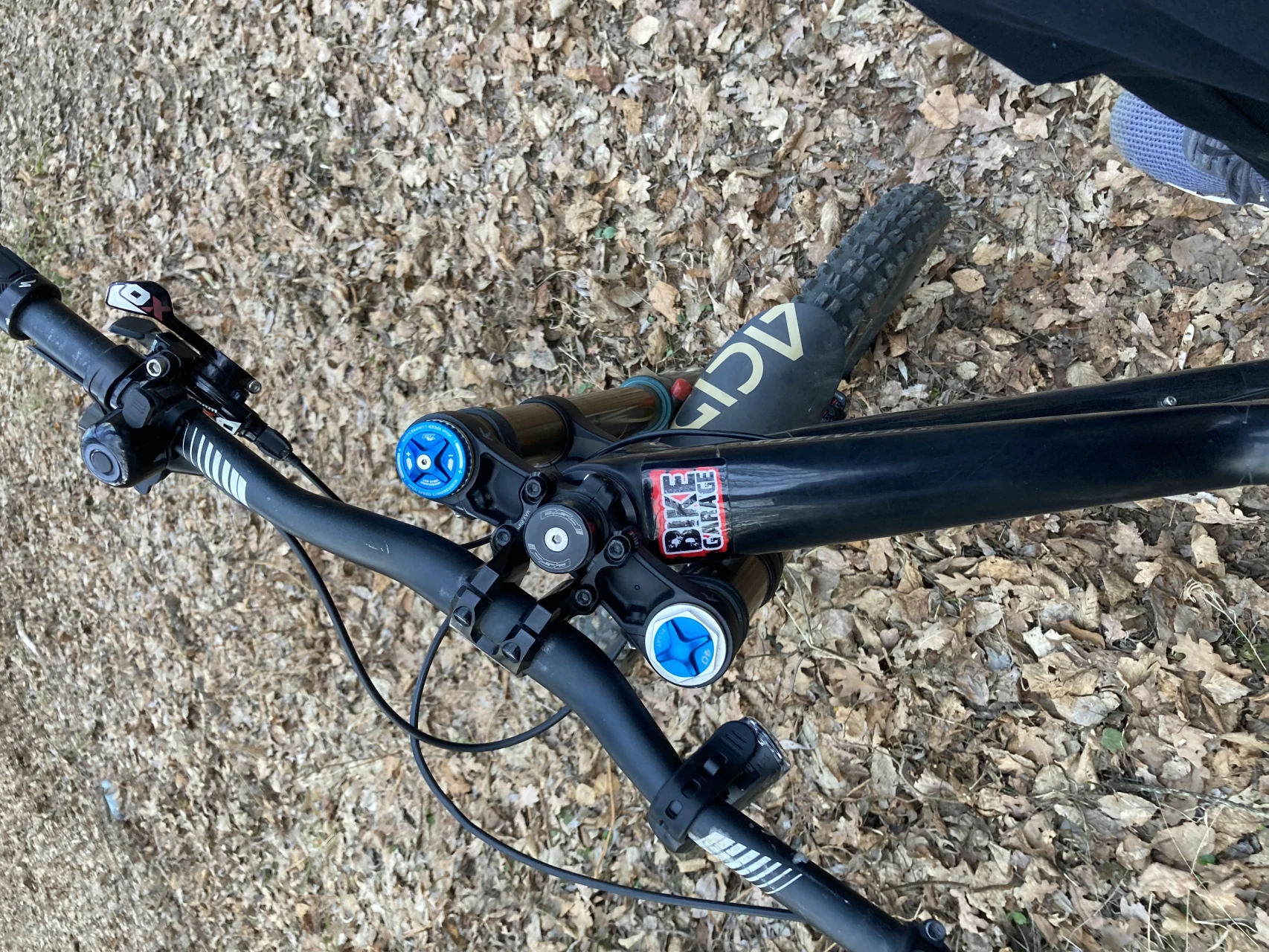 1. Demo 8 carbon fox 40 kashima