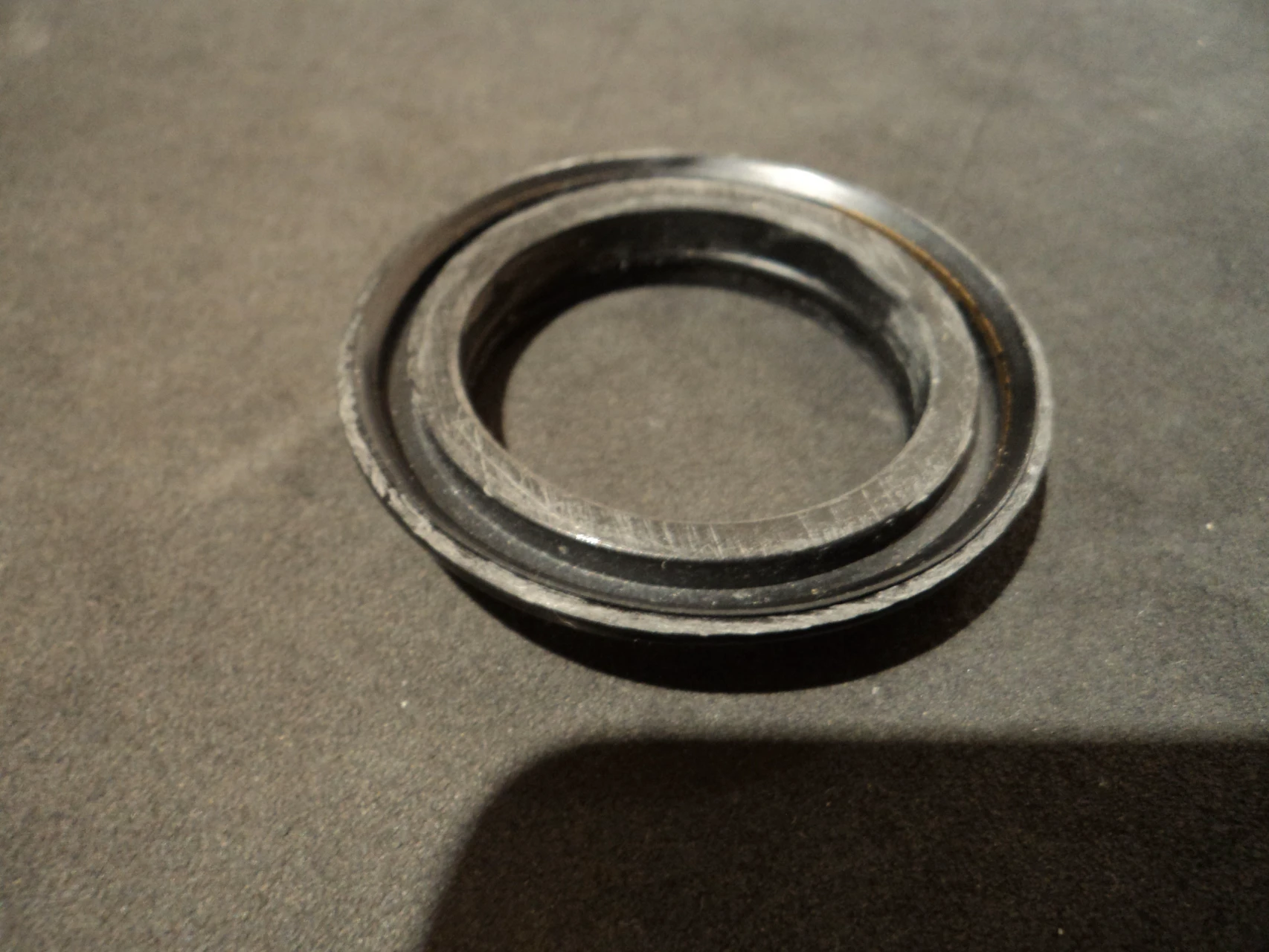 2. Capac / distantier cuvete FSA 1.1/4" carbon