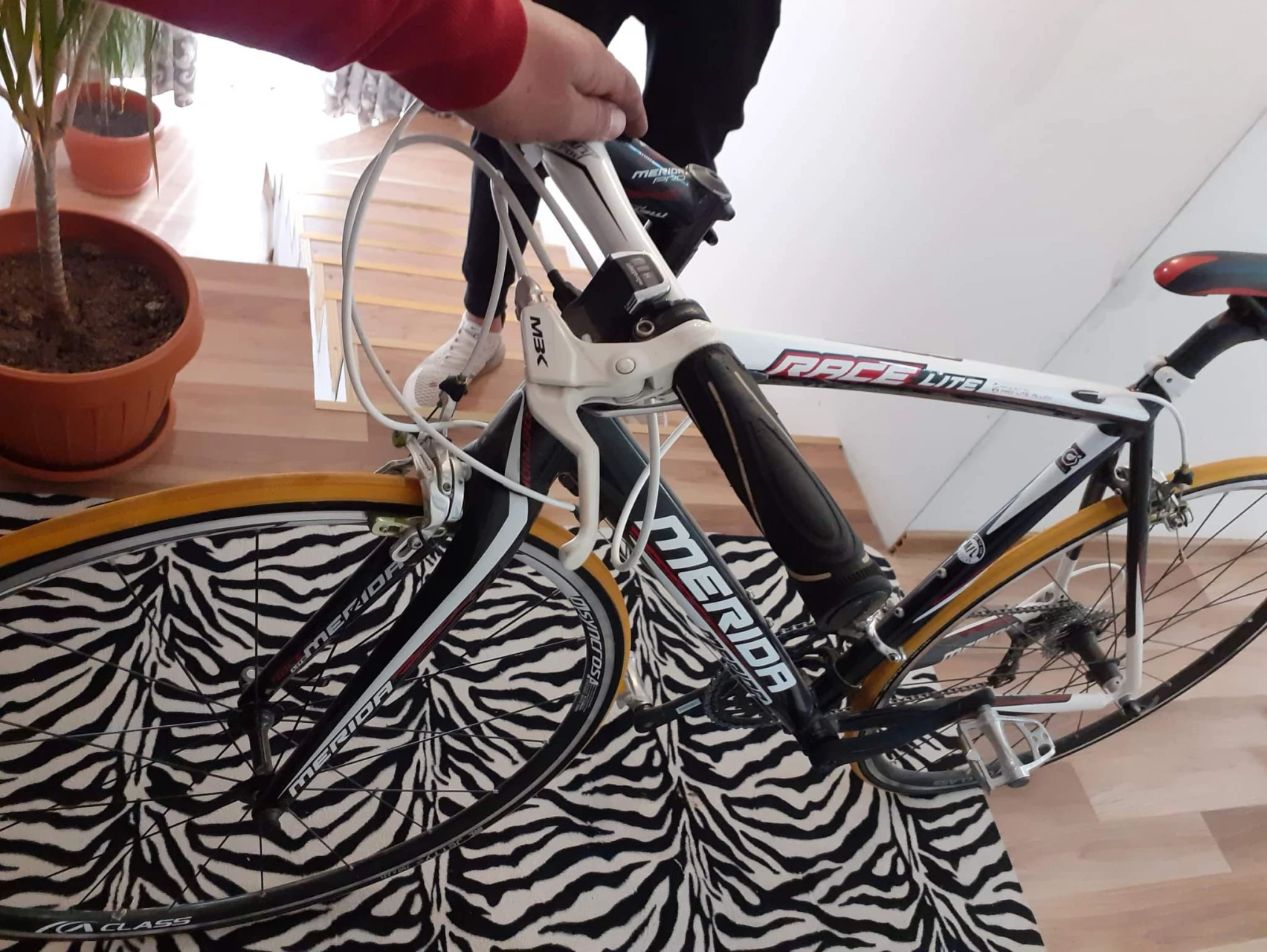 1. Vand Merida Race-Lite 905