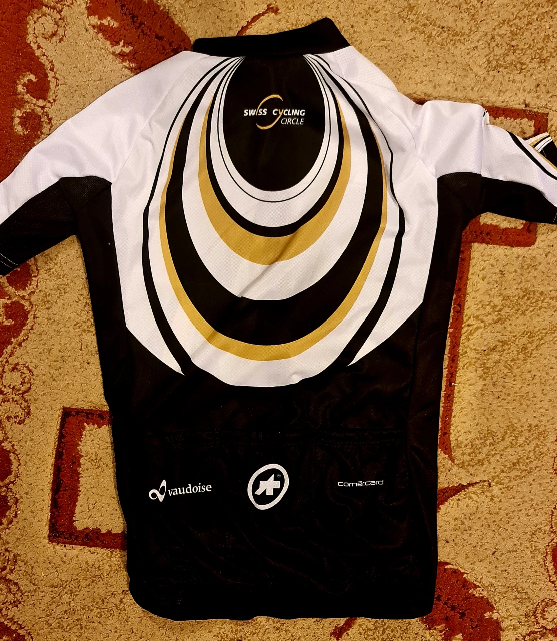 1. Tricou Assos