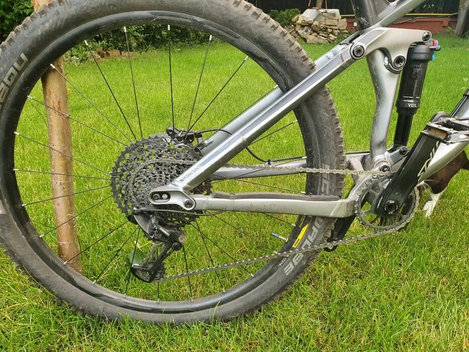 1. Canyon Neuron Al 7.0