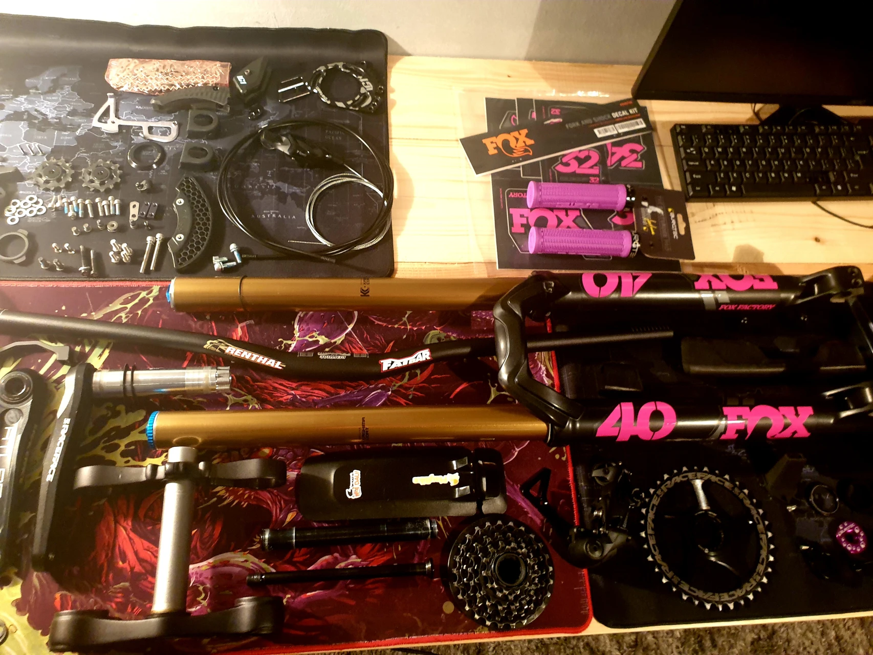 1. Fox 40 2019 Fit 4 27,5