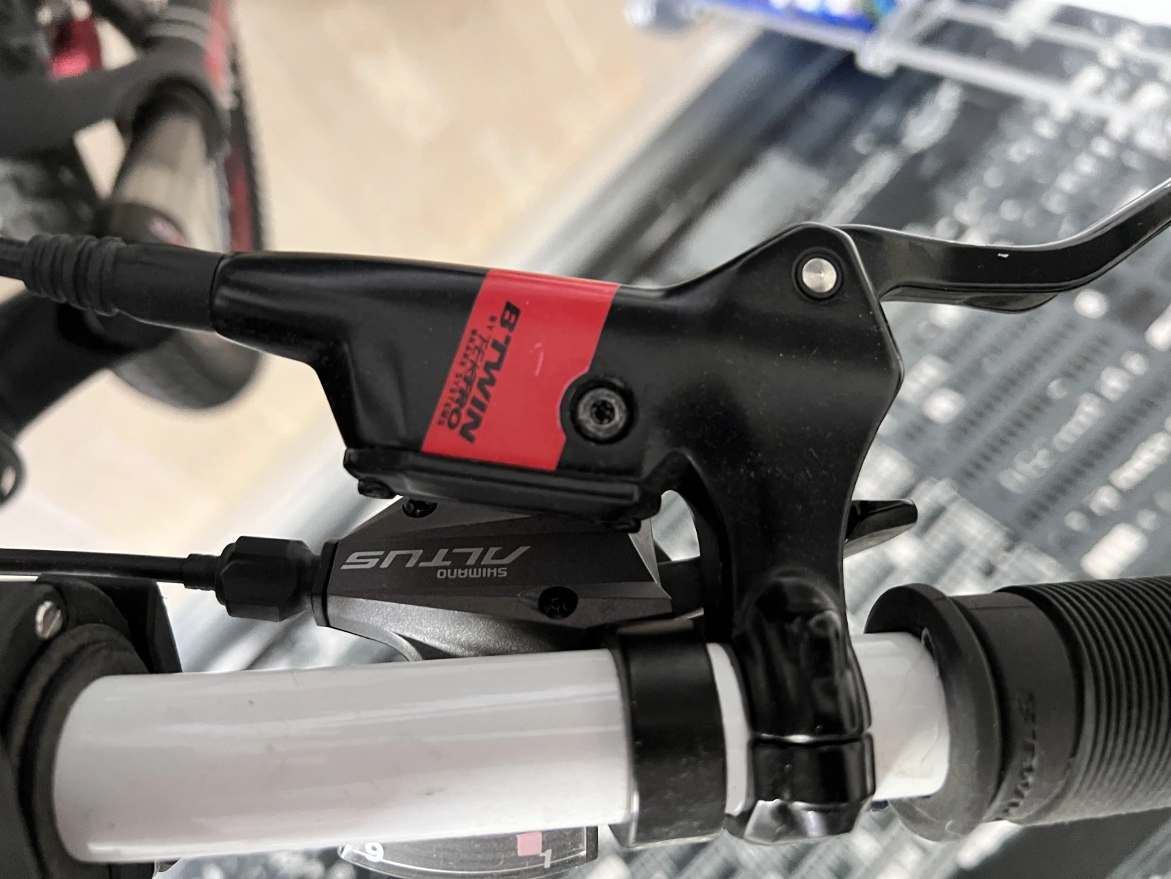 1. Bicicleta B-TWIN Adulti