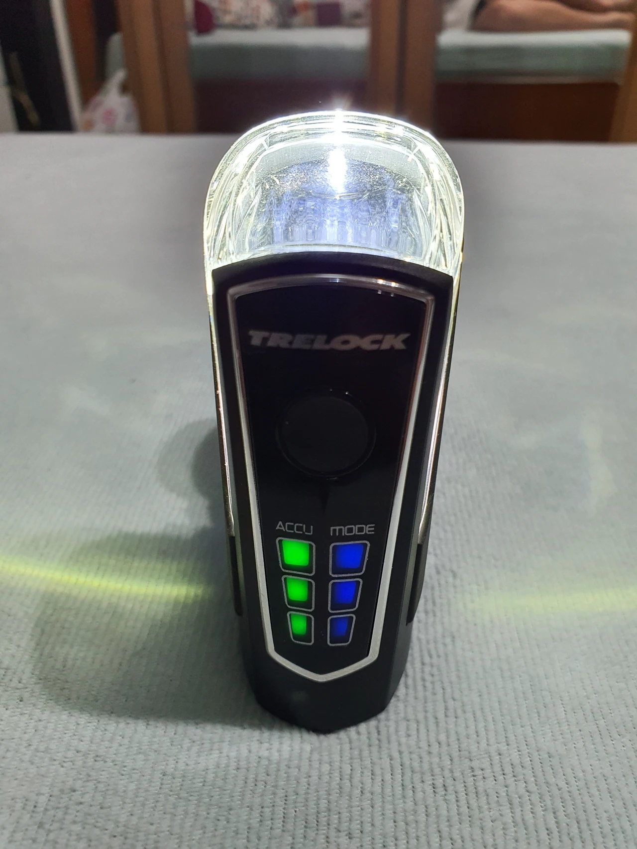 8. Far Trelock cu usb