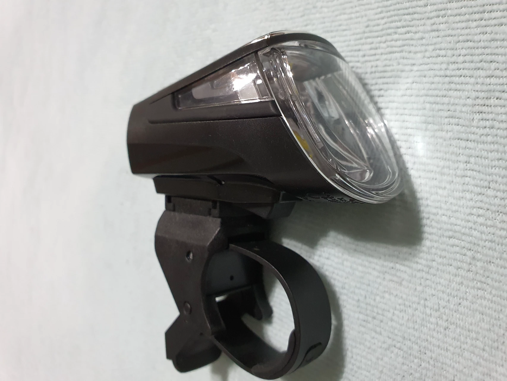 4. Far Trelock cu usb