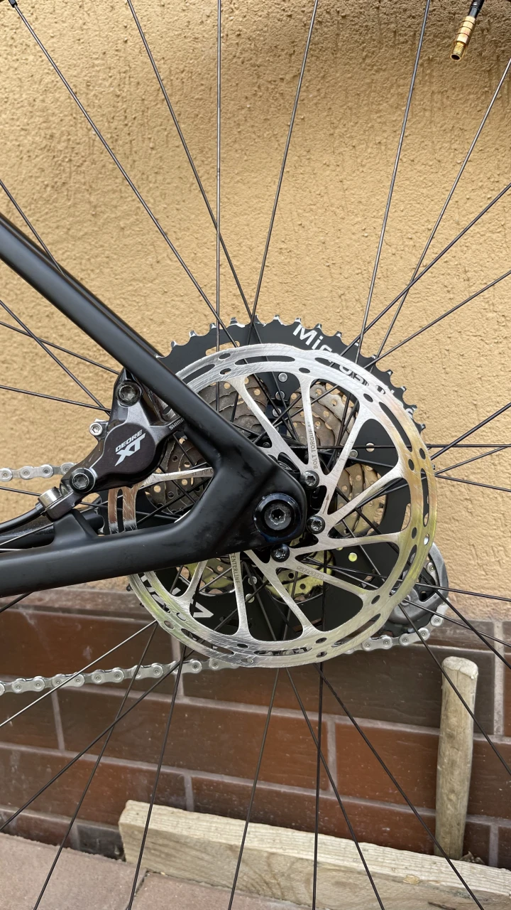 1. Bicicleta XC Custom 1x12 / Carbon / Fox / L /9.5kg