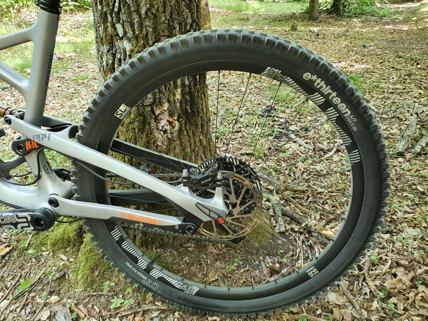 9. YT Jeffsy 29 CF Pro Race Bike, XTR, Fox Kashima, Full Carbon