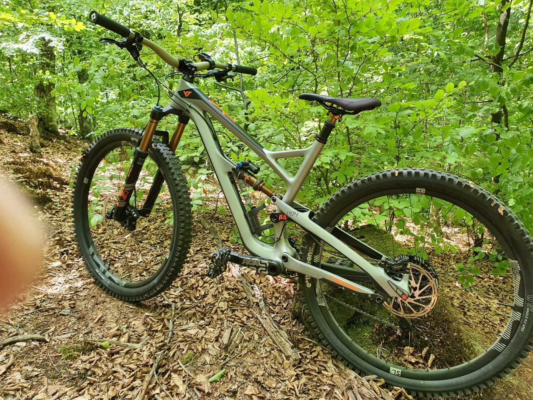 3. YT Jeffsy 29 CF Pro Race Bike, XTR, Fox Kashima, Full Carbon