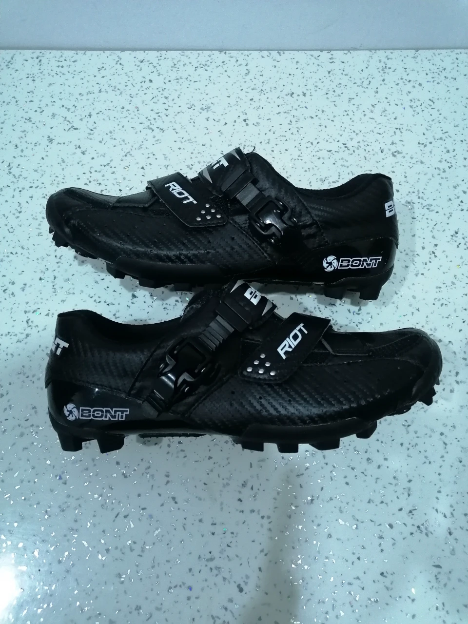 1. Bont Riot Carbon size 43 MTB