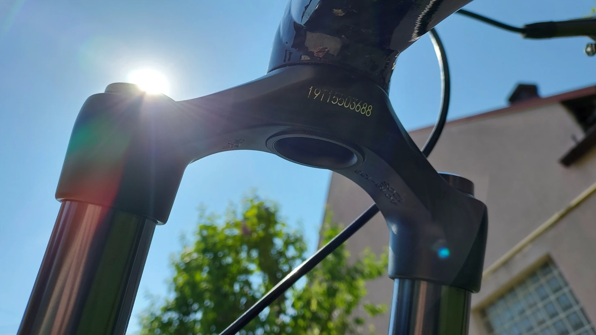 1. Rockshox 35 160mm 29/27.5+