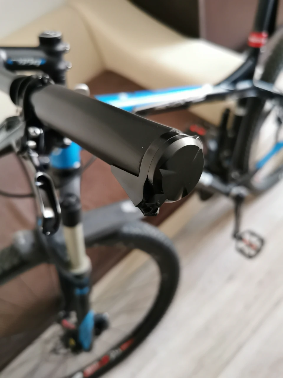 1. Oglinda bicicleta