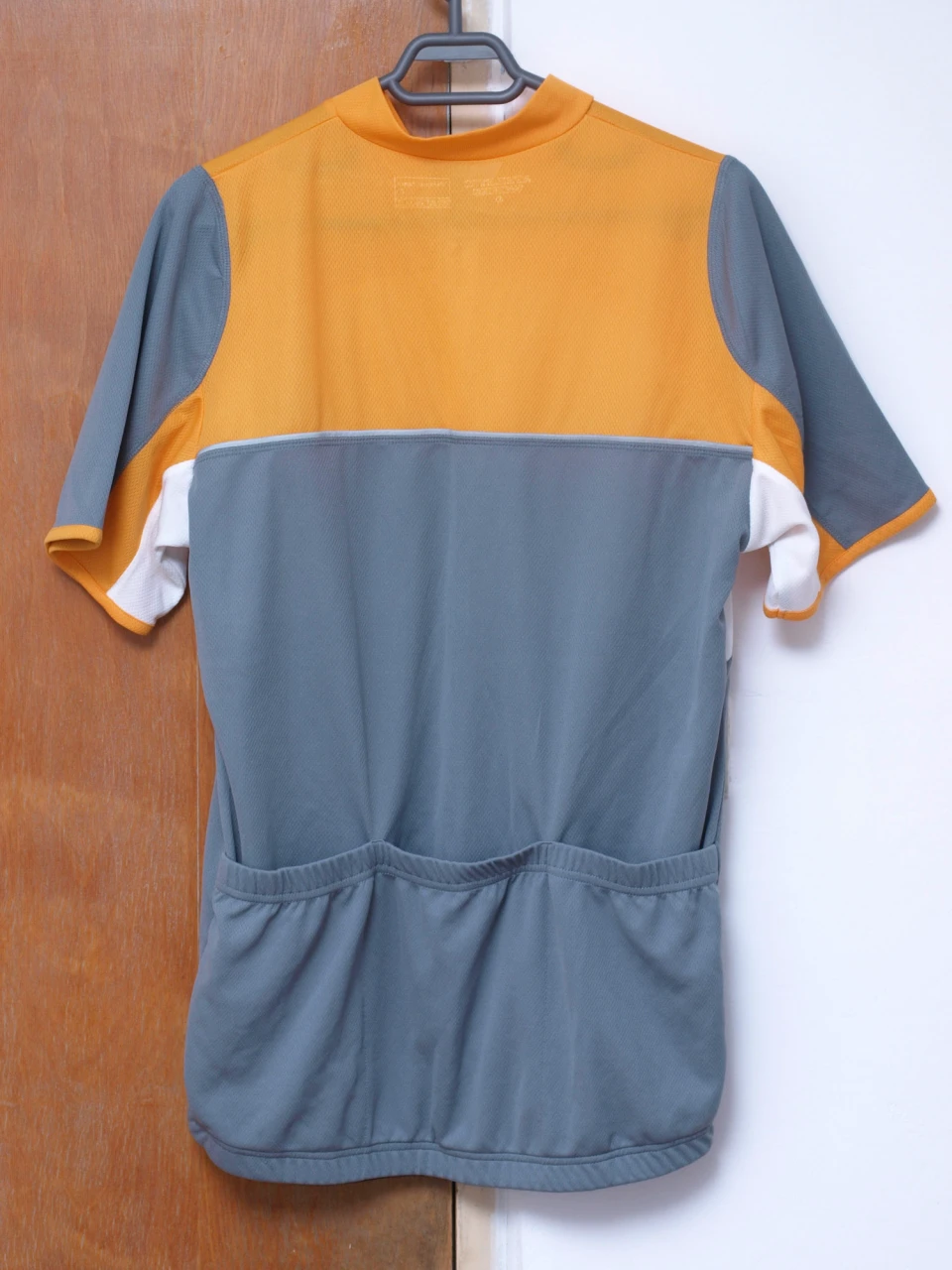 1. Tricou Athletic Works L