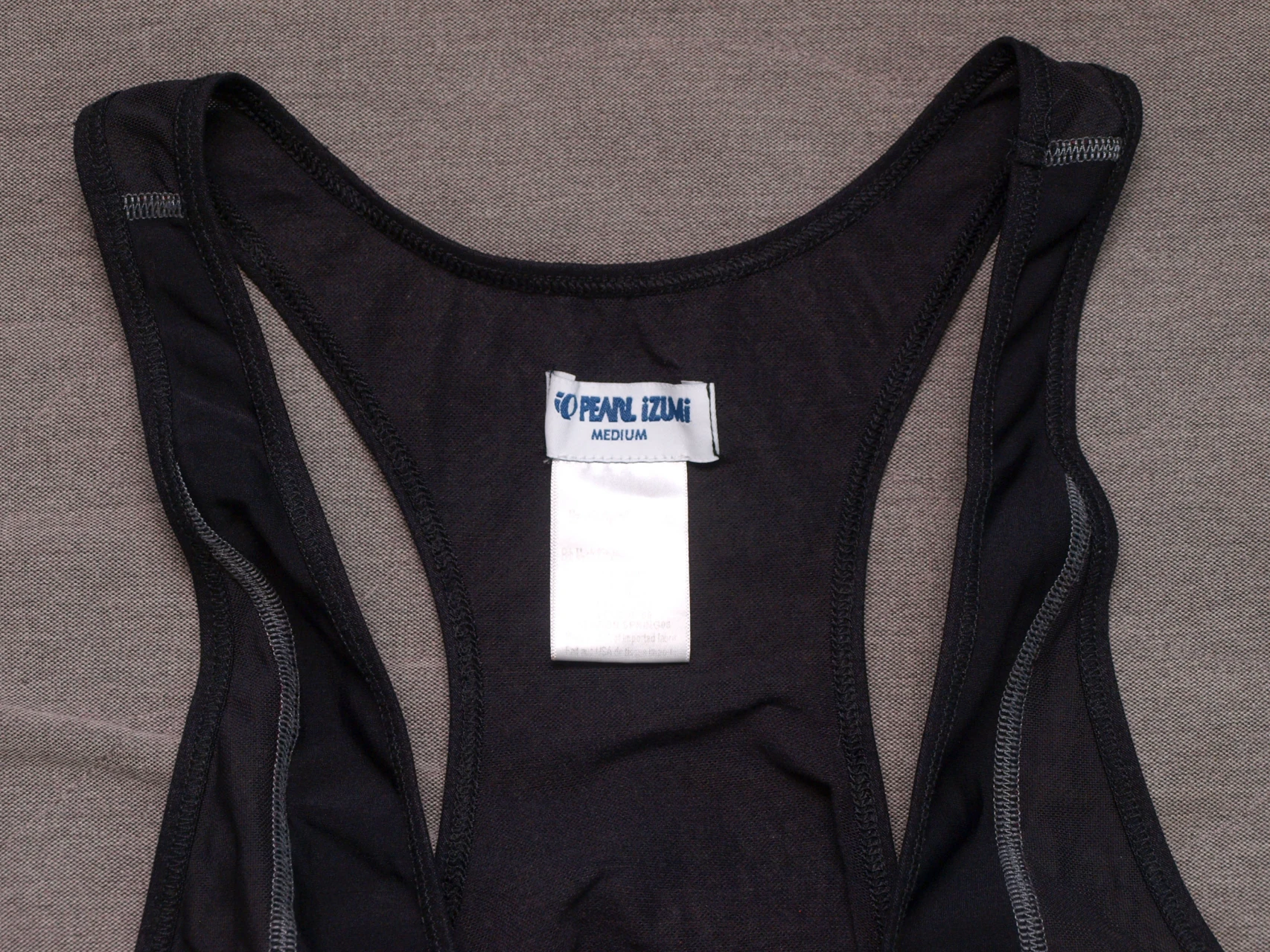 1. Pantaloni scurti Pearl Izumi M
