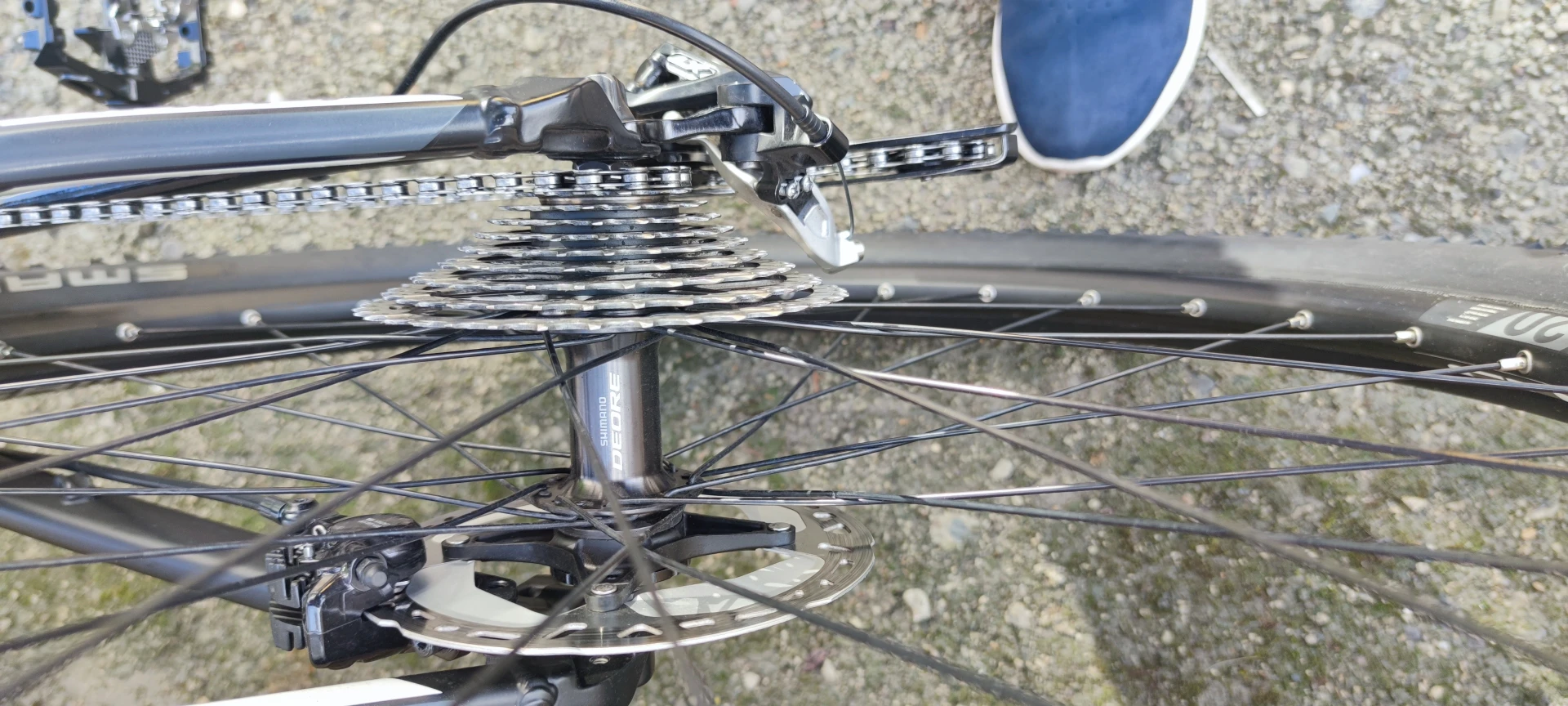 1. Bicicleta Cube Attention SL