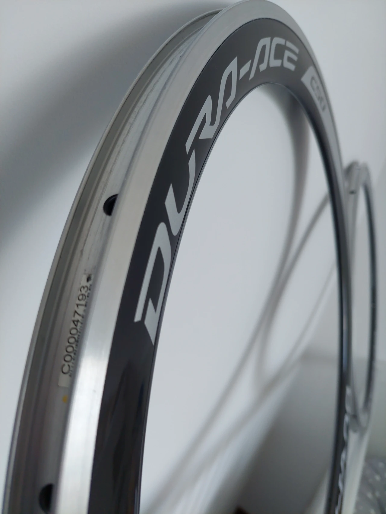 5. Shimano Dura Ace WH-9000 - Set jante noi carbon C50 + Butuci fata/spate