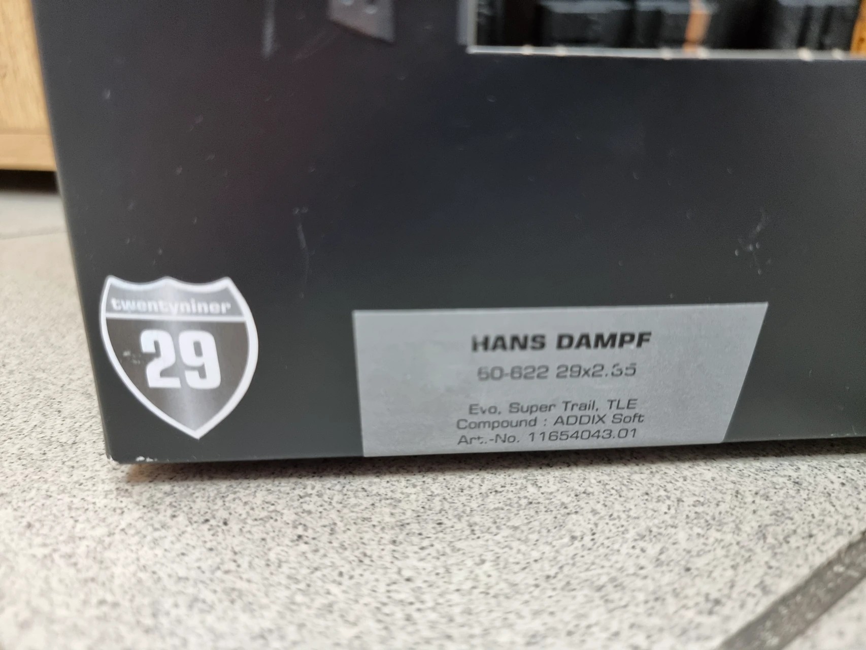 1. Anvelope Schwalbe Hans Dampf